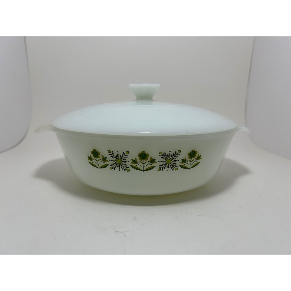 Anchor‎ Hocking Meadow Green Milk Glass Casserole Dish with Lid 1.5 QT 437 USA